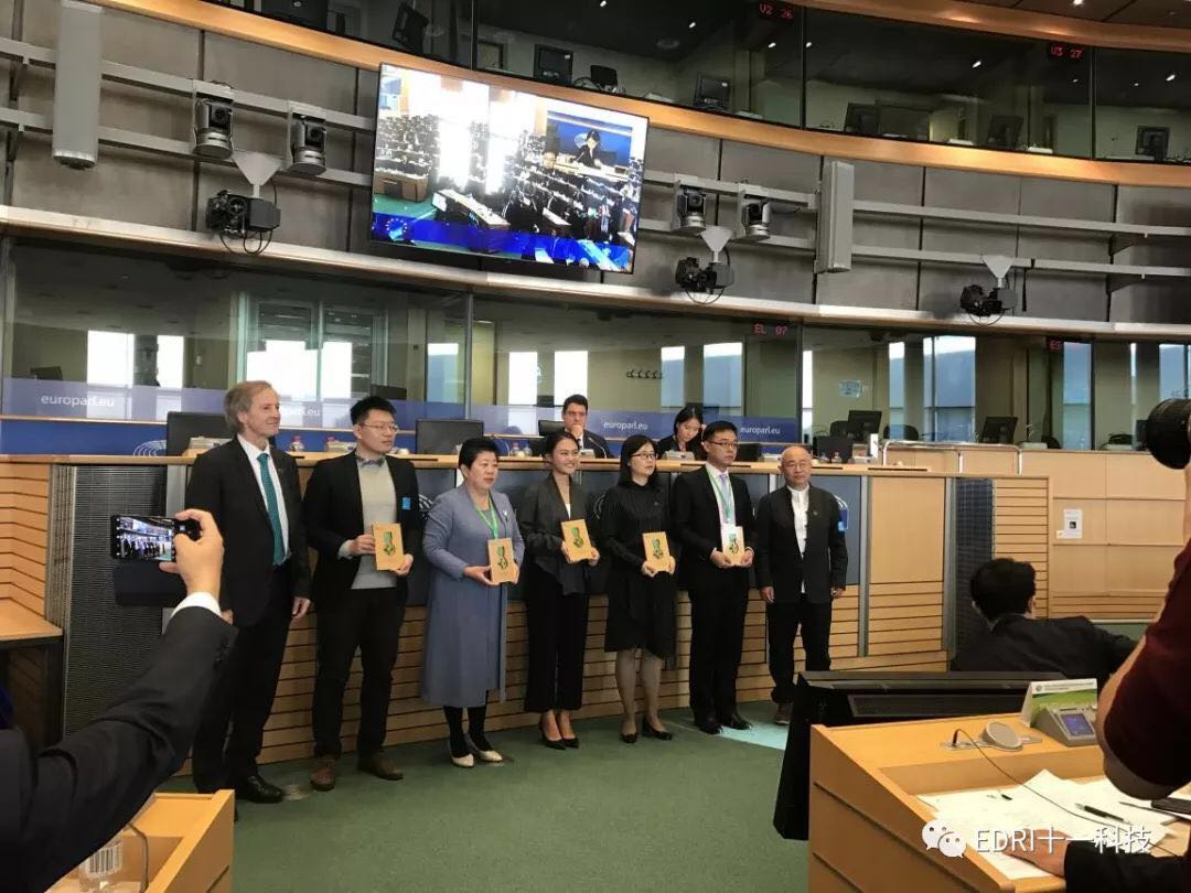 1538290153304046.jpg 2.jpg