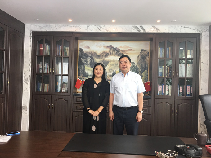 1474611397986302.jpg 赵振元同志与四川省建筑设计院李纯院长.jpg