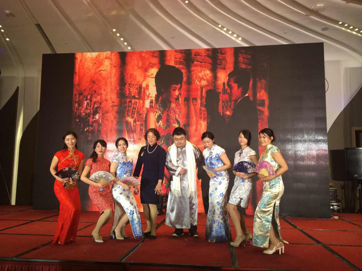 5-各部门联合《旗袍秀》.jpg