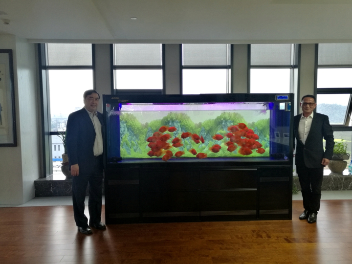 1496503770128962.jpg 1-赵振元董事长与睿基董事局主席顾全军亲切合影.jpg