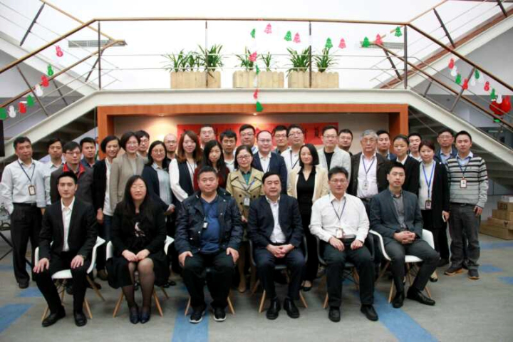1496505473557313.jpg 4-赵振元同志与上海分院全体干部亲切合影.jpg